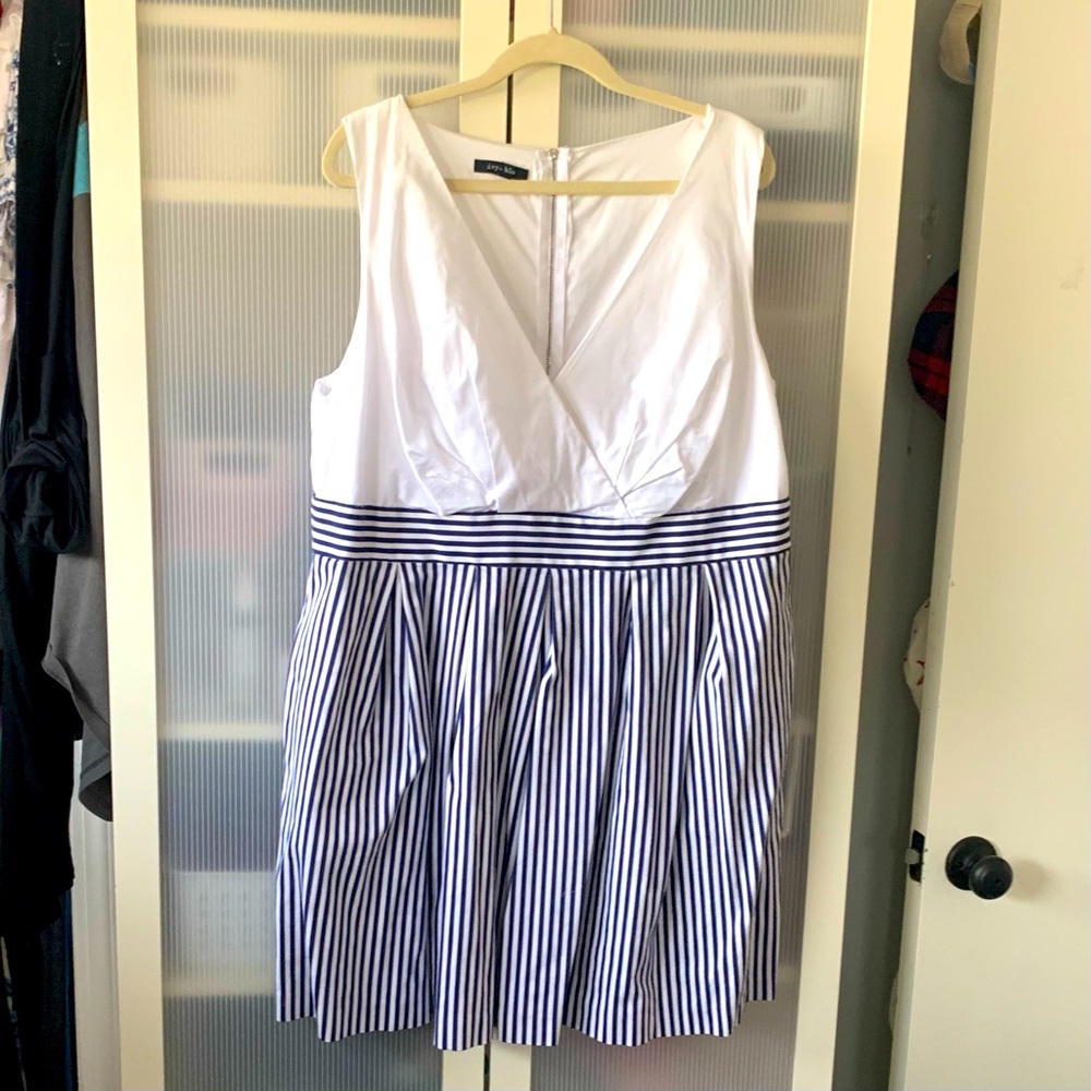 ModCloth “Oceanfront Property” Dress with pockets!